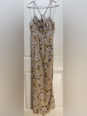 Iris cream Floral Maxi Dress with White and Yellow Blooms